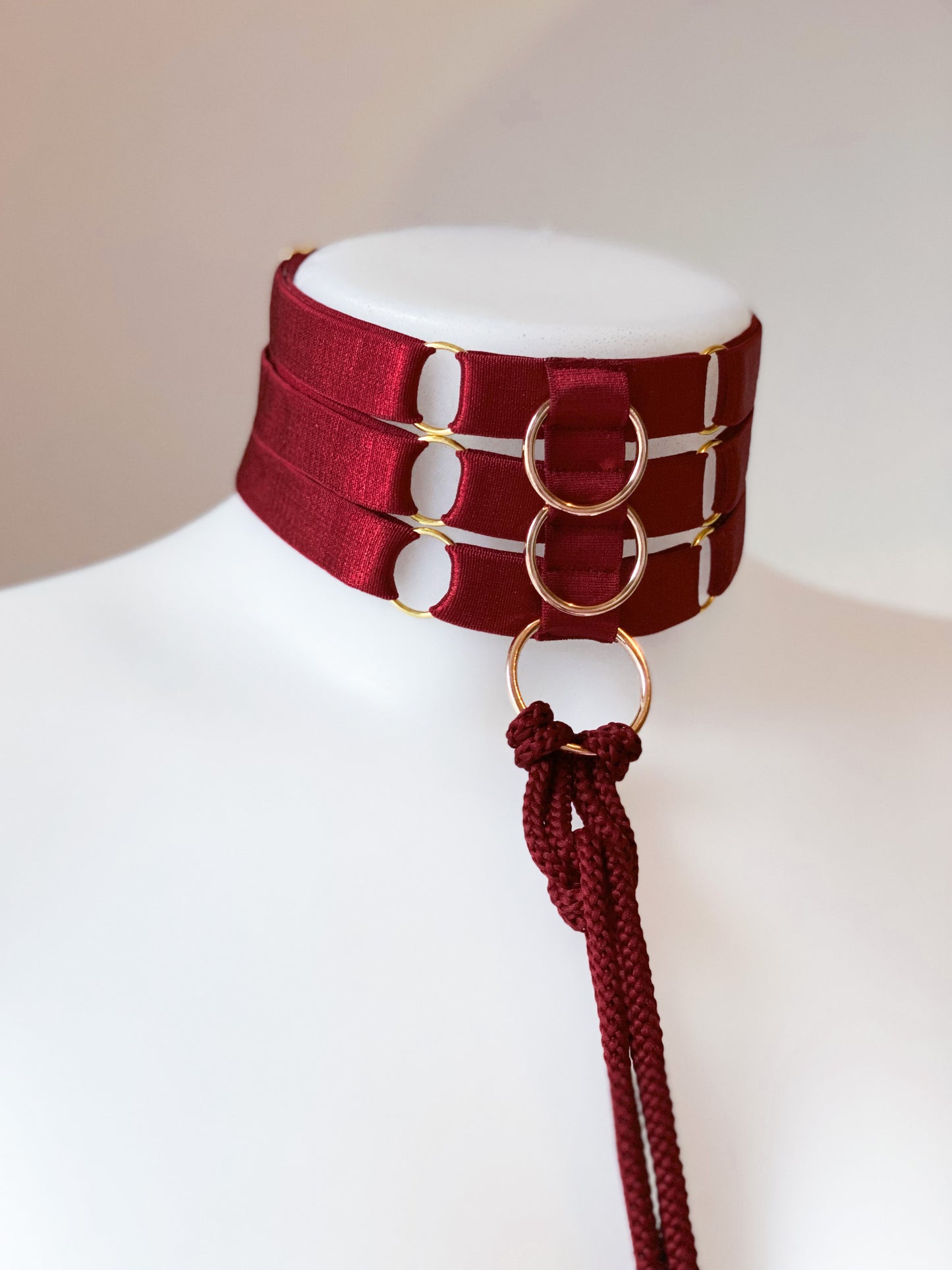 Choker & Cuffs Dahlia - BURGUNDY