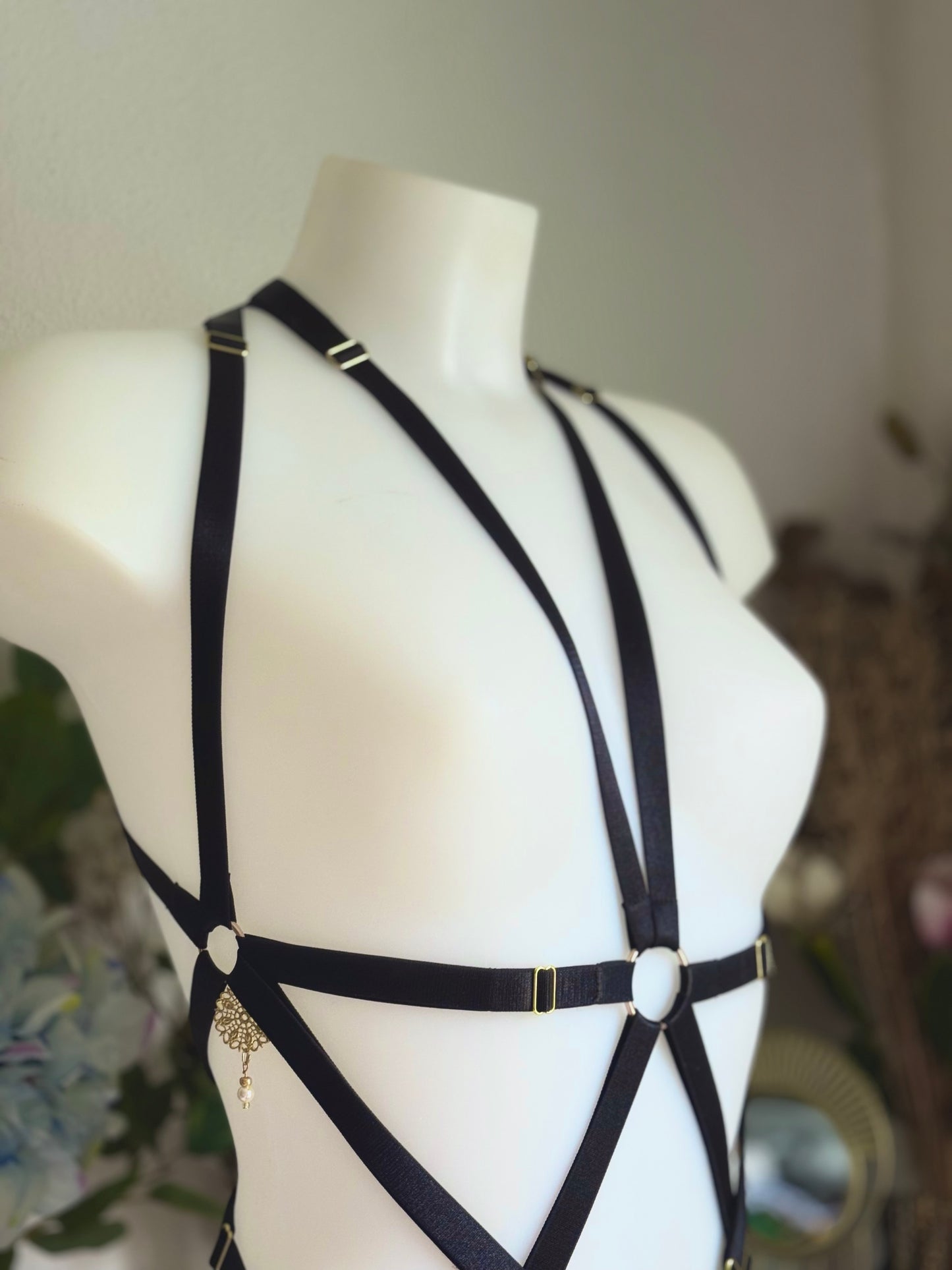 (UNIQUE) Cheryl Harness - BLACK